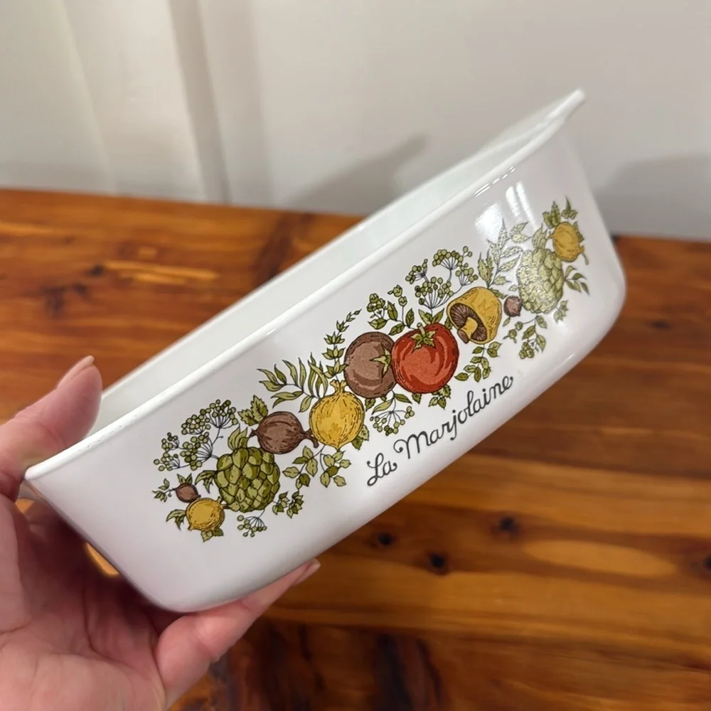Vintage Corning Ware LA MARJOLAINE Spice of Life Casserole Dish w/ Lid